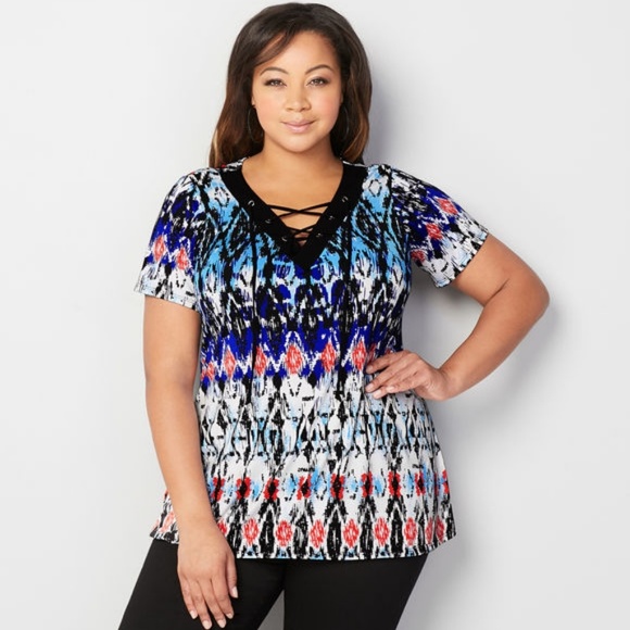 Avenue || Plus Ethnic Lace up Swing Top - Picture 4 of 5